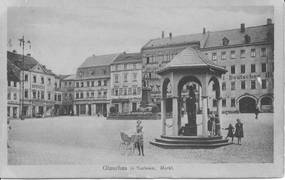 Marktplatz und "Eiserner Wehrmann" (zwischen 1915-1918) [(c)Stadt Glauchau]