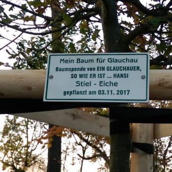 Namensschild am Baum erfolgt auf Wunsch