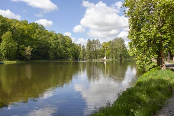 Gründelpark im Sommer