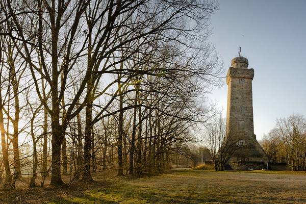 Bismarckturm mit Park