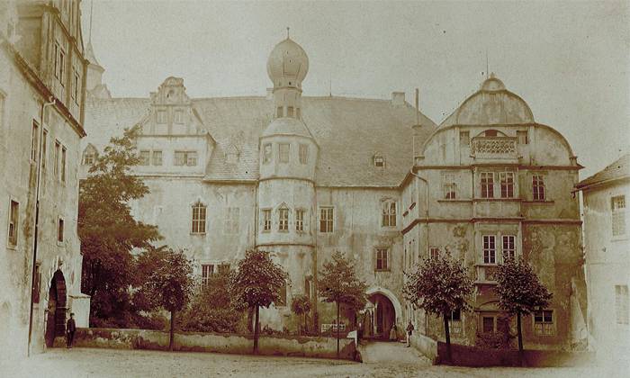 schloss hinterglauchau um1870